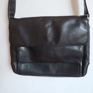 Liz CLaiborne-black purse-genuine leather